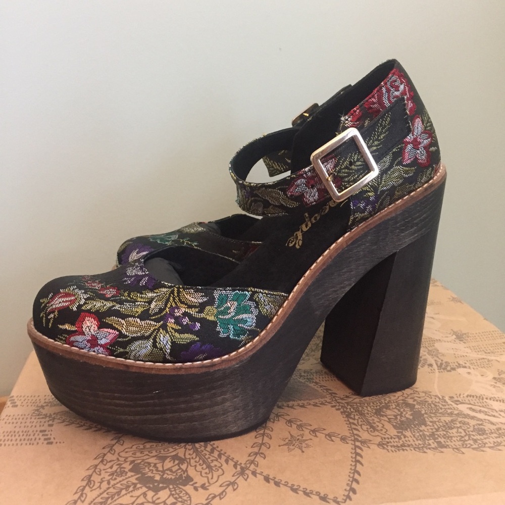 Free People Starlet Wood Platform Heel - Picture 3 of 7